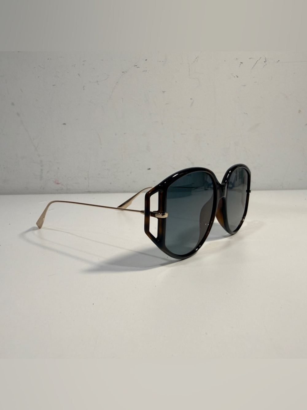 Christian Dior CD Logo [DIRECTIO2S-0807-1I] DIORDIRECTION2 Sunglasses Unisex - Picture 11 of 13